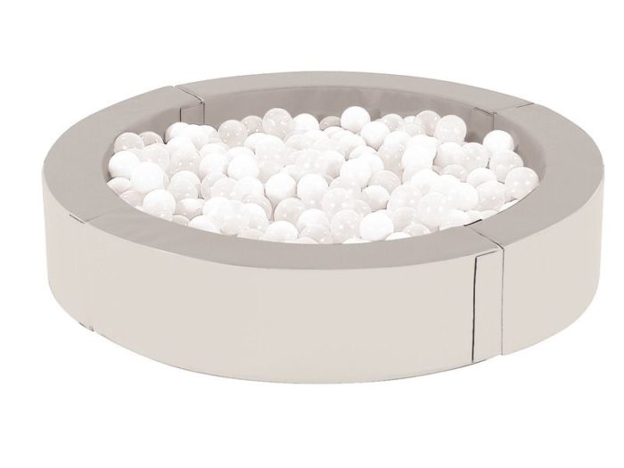 The Jacuzzi Ball Pool - Image 4