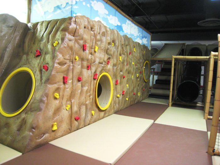 Traversing Wall - Indoor Playground