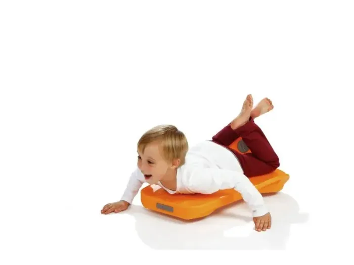 Ovi’Slide Complete Kit board and rope set developing grip strength, rhythm, and controlled movement on smooth floors.